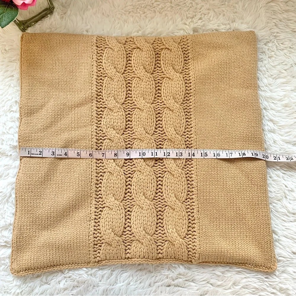 Pottery Barn Chunky Cable Knit 20” Pillow Cover